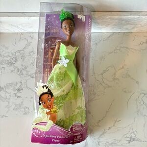 NIB Disney Mattel Disney Princess Sparkling Princess Tiana Doll 2011